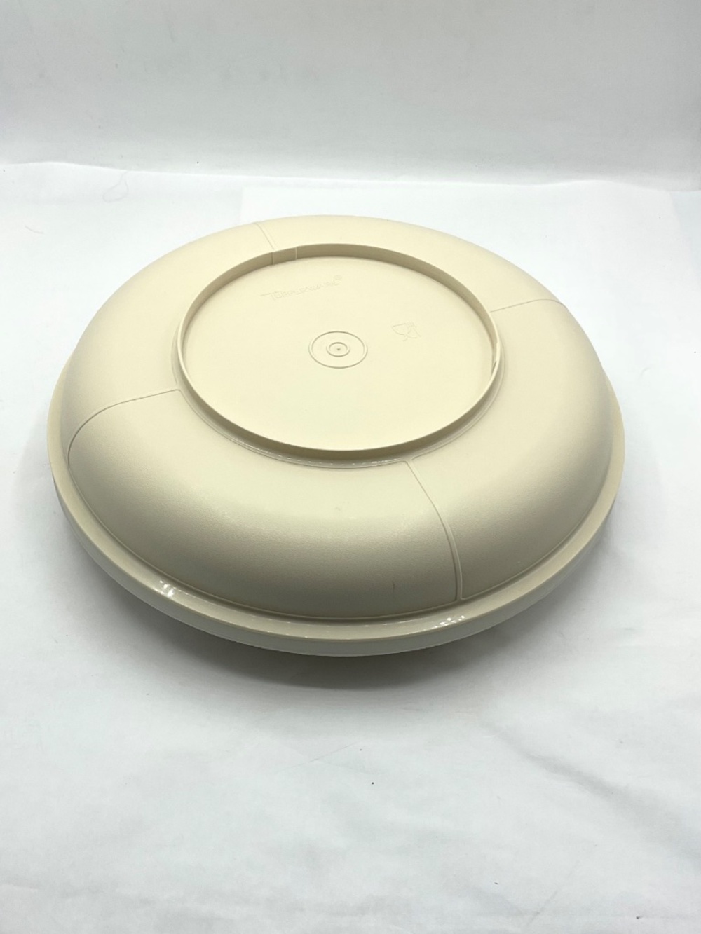 Tupperware  Divided Snack Container #1708 - Picture 3 of 3
